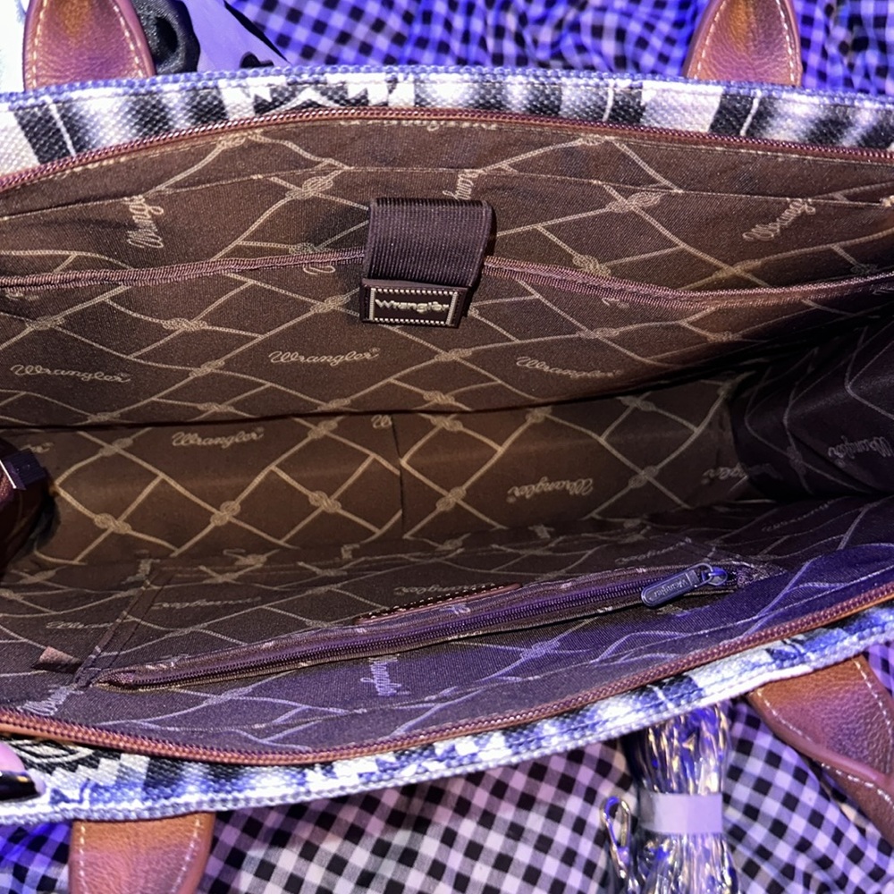 Wrangler Aztec tote - Picture 5 of 6